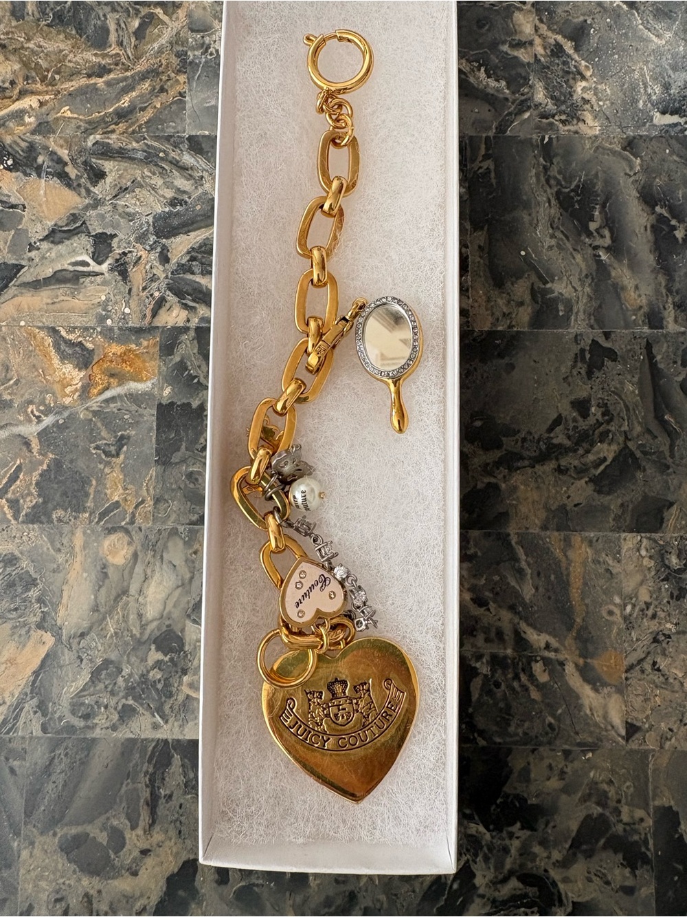 EUC Juicy Couture Gold Link Charm Bracelet 🌸